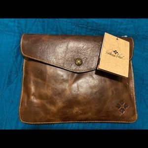 Patricia Nash Midi envelope style clutch